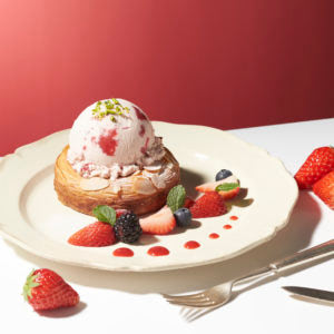 デニッシュwith “ストロベリー” 1,100円(セット:1,300円)